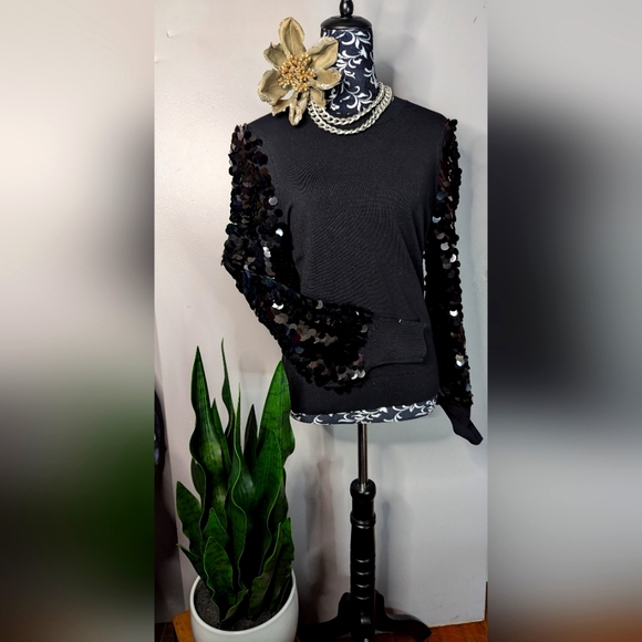 INC/ INTERNATIONAL CONCEPT/ BLACK SEQUENCE SLEEVE DETAIL - Picture 1 of 2